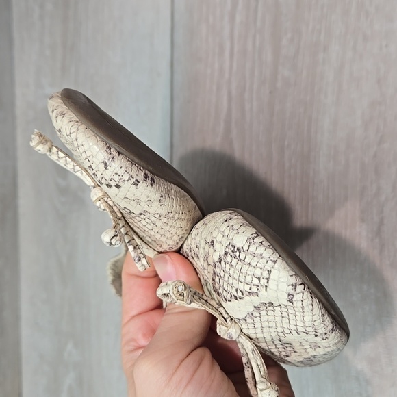 Vionic Women Callisto Embs snake Loafer Slip on shoes sz 7 - Picture 4 of 13